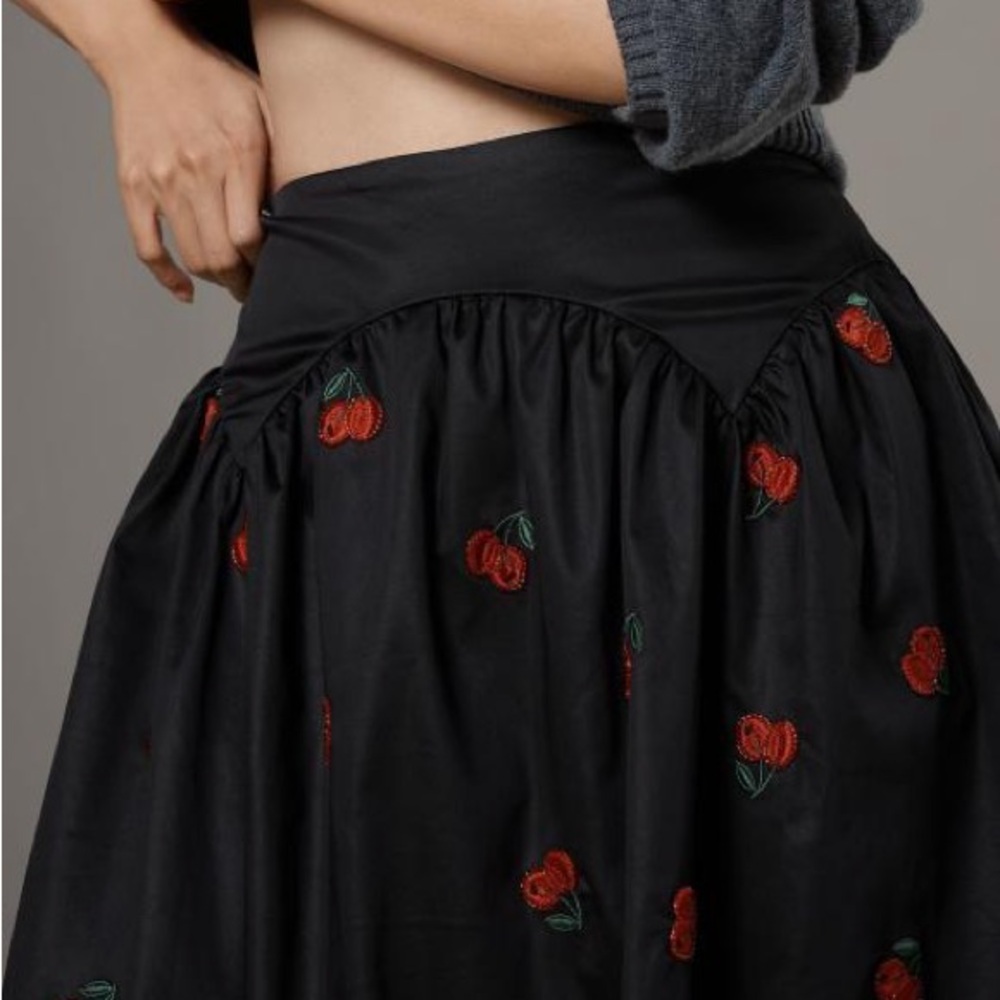 ANTHROPOLOGIE Avec Les Filles Cherry Appliqué Full Midi Skirt